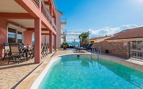 Solaris Holiday Home - Private Pool